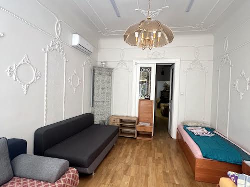 квартира за адресою Коцюбинського, 10