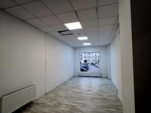 комерційна за адресою Тернопільська вул., 21к