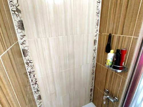 квартира за адресою Космонавтів вул., 68а