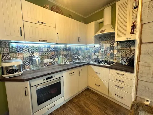 квартира за адресою Радистів вул., 34б