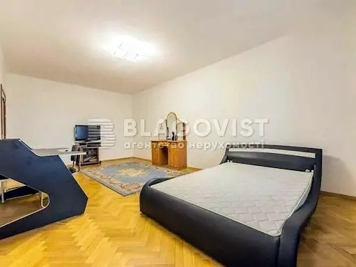 квартира за адресою Срібнокільська вул., 24