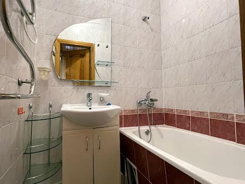 квартира за адресою Лабораторна вул., 46