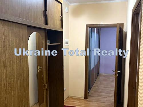 квартира за адресою Анни Ахматової вул., 19