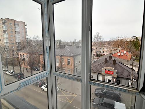 квартира за адресою Театральна вул., 3