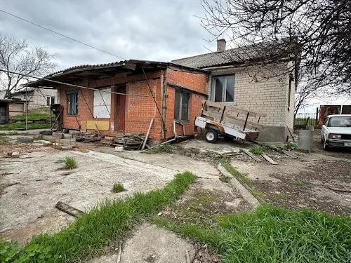 дом по адресу молодіжна