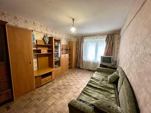 квартира за адресою Михайла Максимовича вул., 6