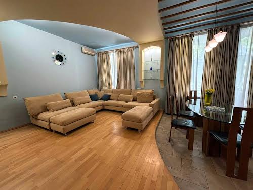 квартира за адресою Шота Руставелі вул., 27
