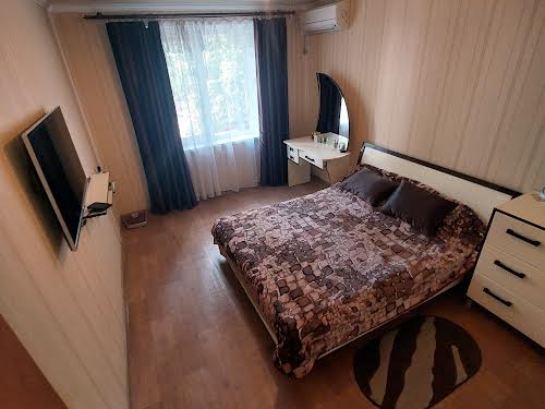 квартира за адресою Космонавтів вул., 146б