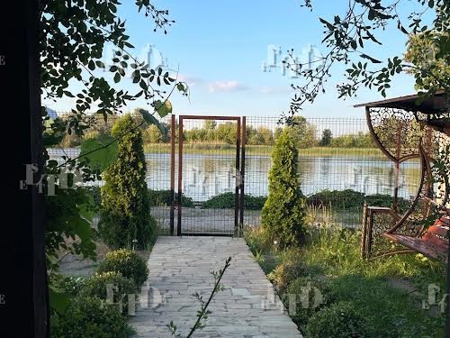 будинок за адресою Вишнева вул.