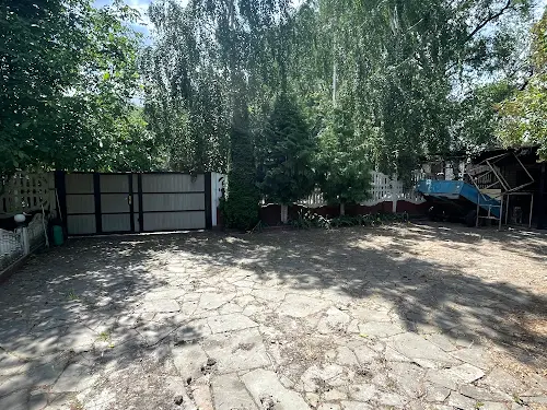 дом по адресу Деснянская ул.