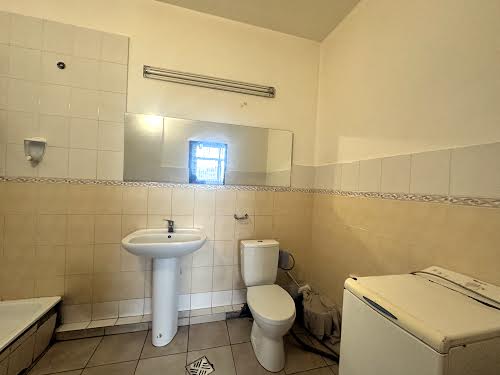 комерційна за адресою Галицька, 1