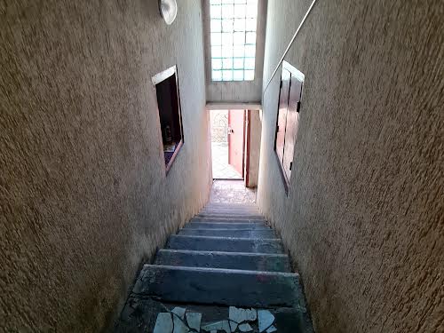 комерційна за адресою пл. Злуки, 1