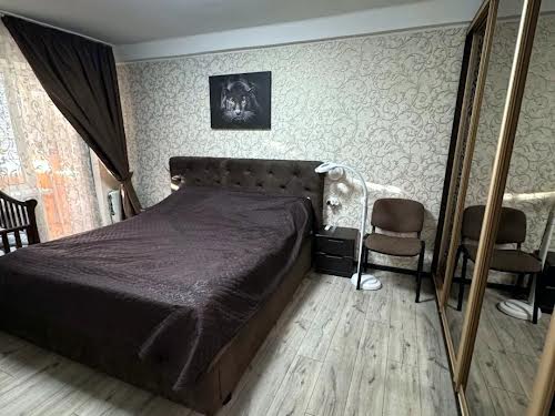 квартира по адресу Строителей ул., 12-Б
