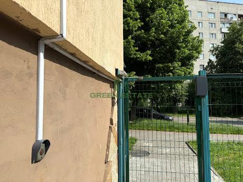 комерційна за адресою Львів, лисинецька, 2а