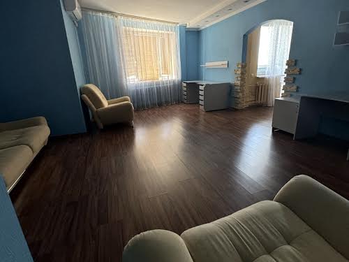 квартира за адресою Анни Ахматової вул., 47