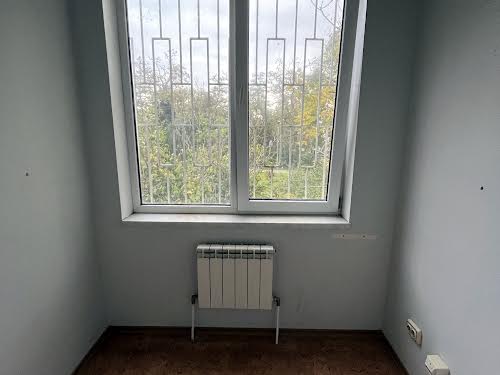 коммерческая по адресу Свободы просп., 107