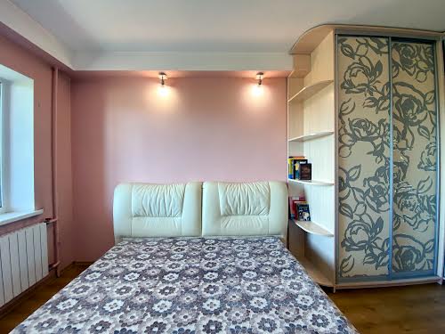 квартира за адресою Братиславська вул., 4
