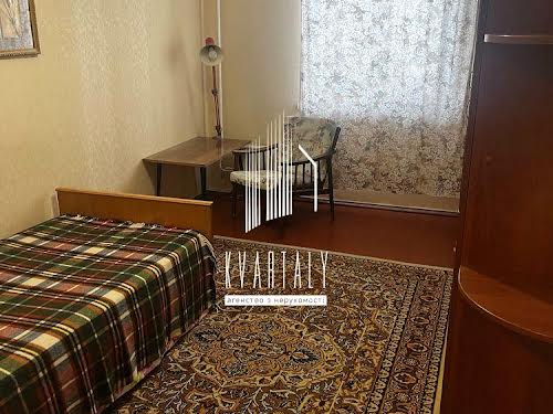 квартира за адресою Сержа Лифаря вул. (Олександра Сабурова), 17