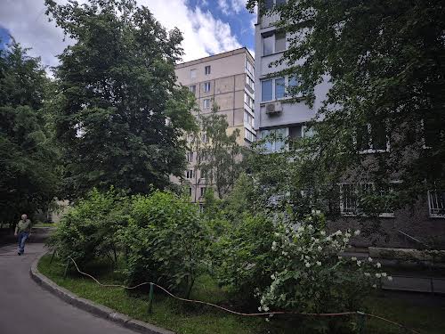 квартира за адресою Композитора Лятошинського вул., 8