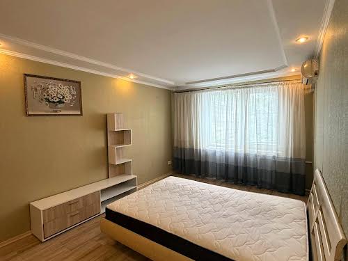 квартира за адресою Педагогічна вул., 18