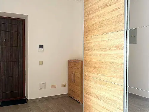 квартира за адресою Замковецька вул., 94