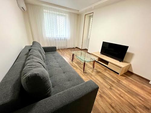 квартира за адресою Будівельників вул., 15А