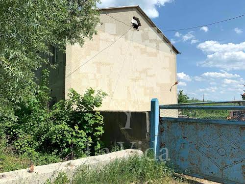 коммерческая по адресу с. Клишковцы, садова, 5