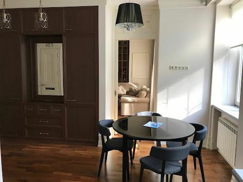 квартира за адресою Рейтарська вул., 11