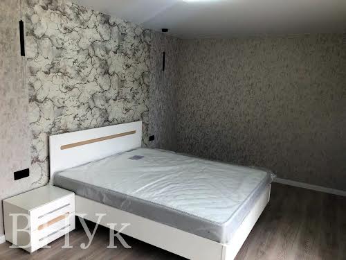 квартира за адресою Білогірська вул., 13