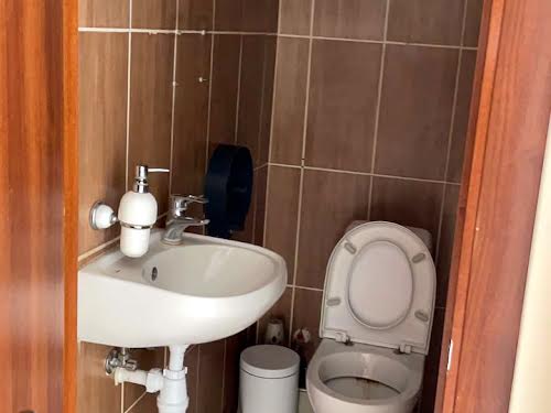 комерційна за адресою Скельна вул., 45