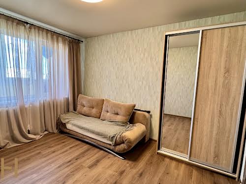 квартира за адресою Озерна вул., 6