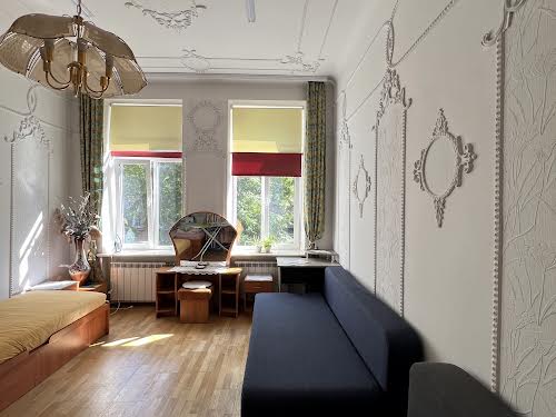 квартира за адресою Коцюбинського, 10