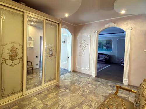 квартира за адресою Драгоманова вул., 5
