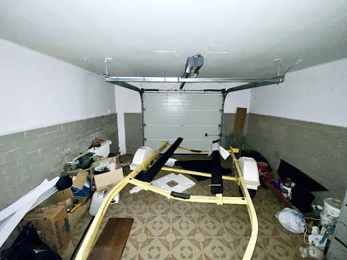 будинок за адресою с. Великі Дмитровичі, Київська