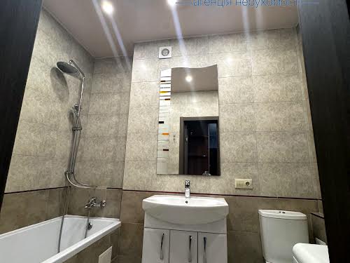 квартира за адресою Боголюбова вул., 5