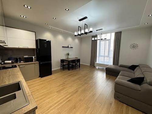 квартира за адресою Французький бульв., 60г