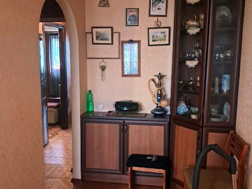 квартира за адресою Героїв Майдану вул. (Театральна), 46