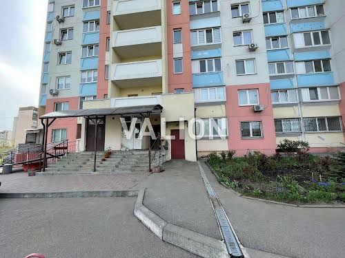 квартира за адресою Милославська вул., 2