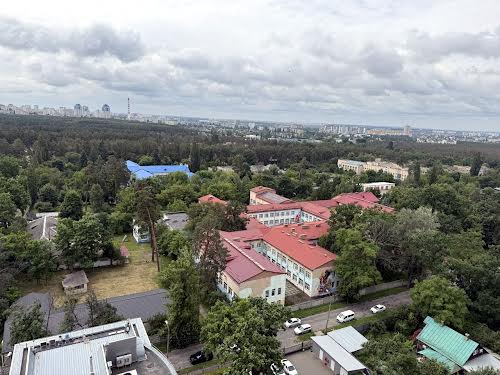 квартира за адресою Верховинна вул., 35