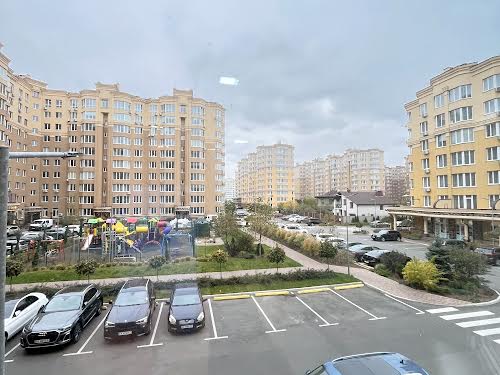 квартира по адресу Молодіжна ул., 3