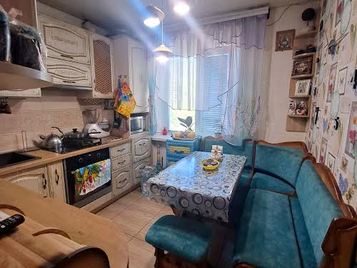 квартира за адресою вул. Прикордонна, 80