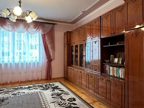 будинок за адресою Центральна, 5