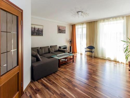 квартира за адресою Театральна вул., 2
