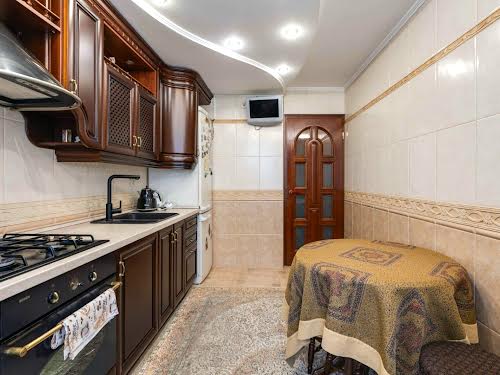 квартира за адресою Академіка Глушкова просп., 32