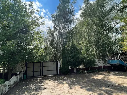 дом по адресу Деснянская ул.