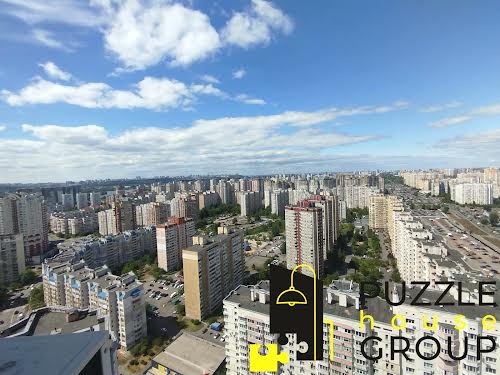 коммерческая по адресу Срібнокільська, 1