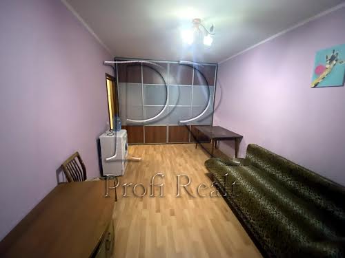 квартира за адресою Анни Ахматової вул., 19