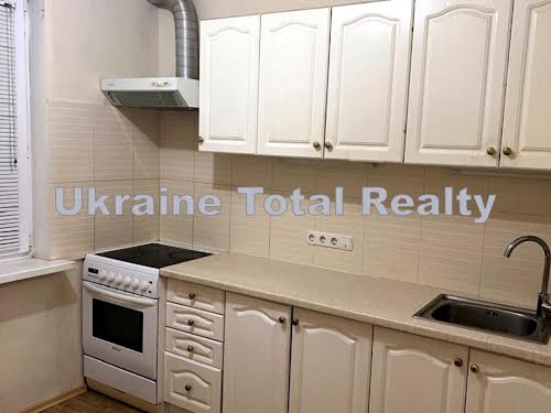 квартира за адресою Анни Ахматової вул., 19