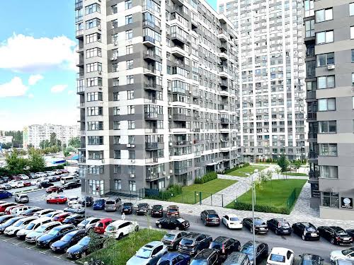 квартира за адресою пров. Європейський, 43а