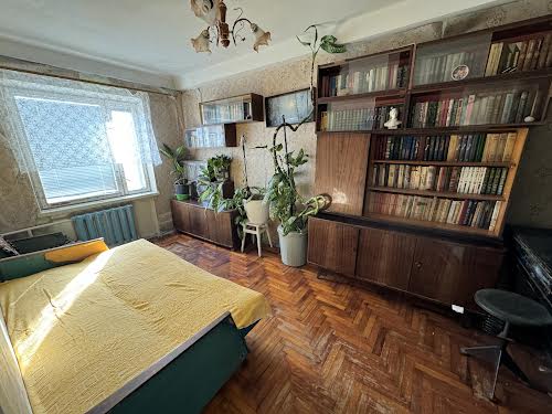 квартира за адресою Парамонова вул., 7